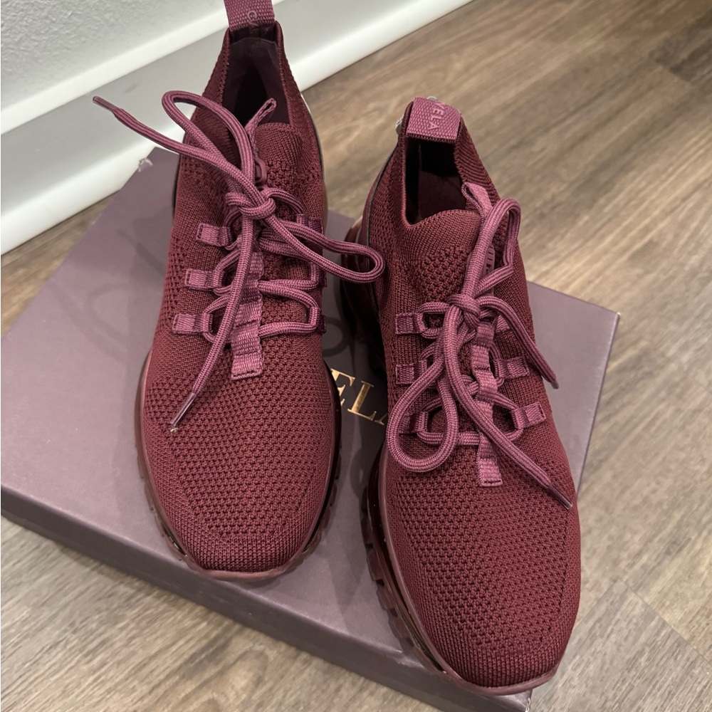 Stylish Burgundy Women's Sneakers
